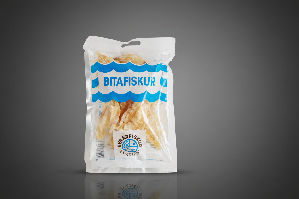 Bitafiskur med mörk bakgrund